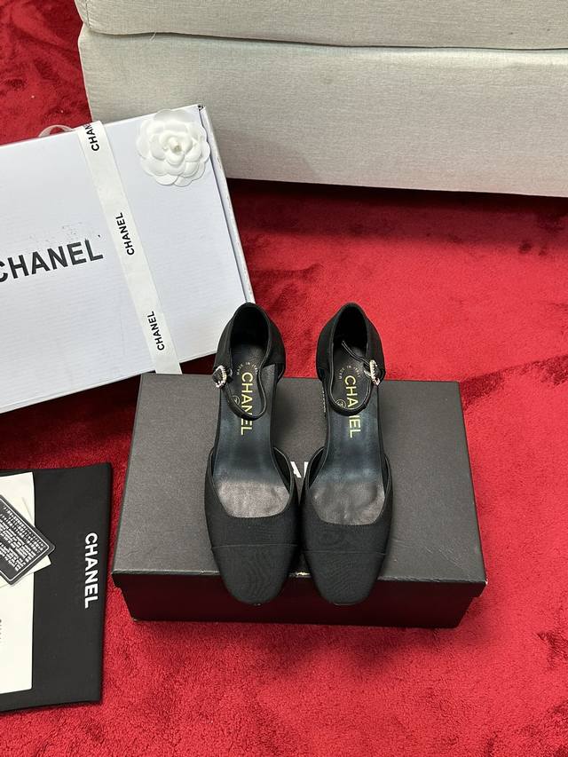 厂价 小香官网同步高版本 Chanel 2024香奈儿顶级玛丽珍__________________ 春秋季香家必备爆款，女神系列，拥有香家特色优雅名媛气质，超